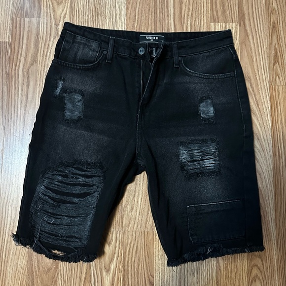 Forever 21 black shorts brand new!! - Picture 1 of 3